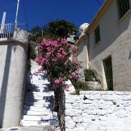 Pantheon Holiday House Ithaka